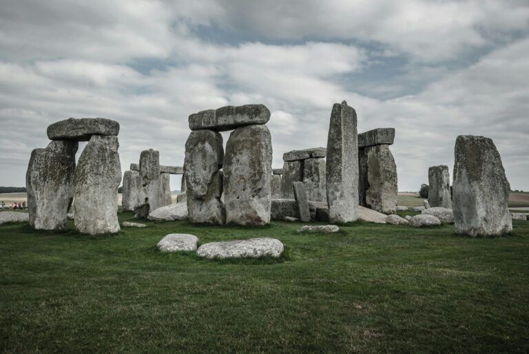 Stonehenge and Bath Day Trip from London